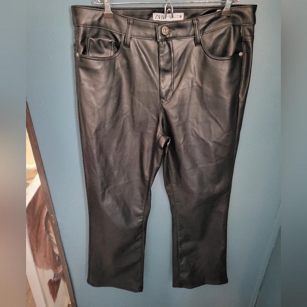 Zara NWOT black faux leather pants size 8